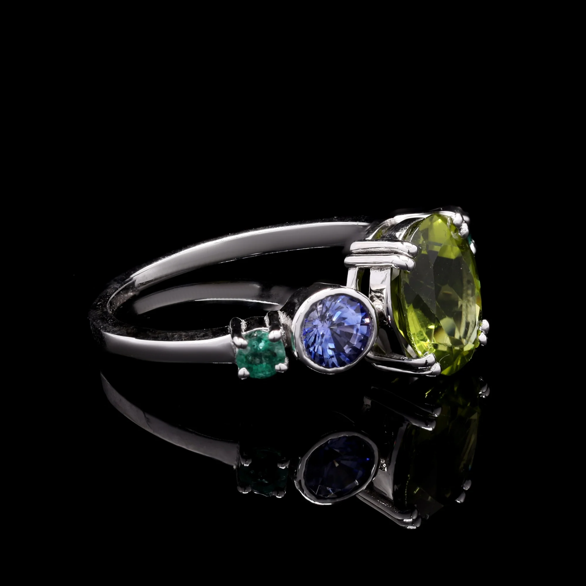 Verdant Glow Ring - Image 2